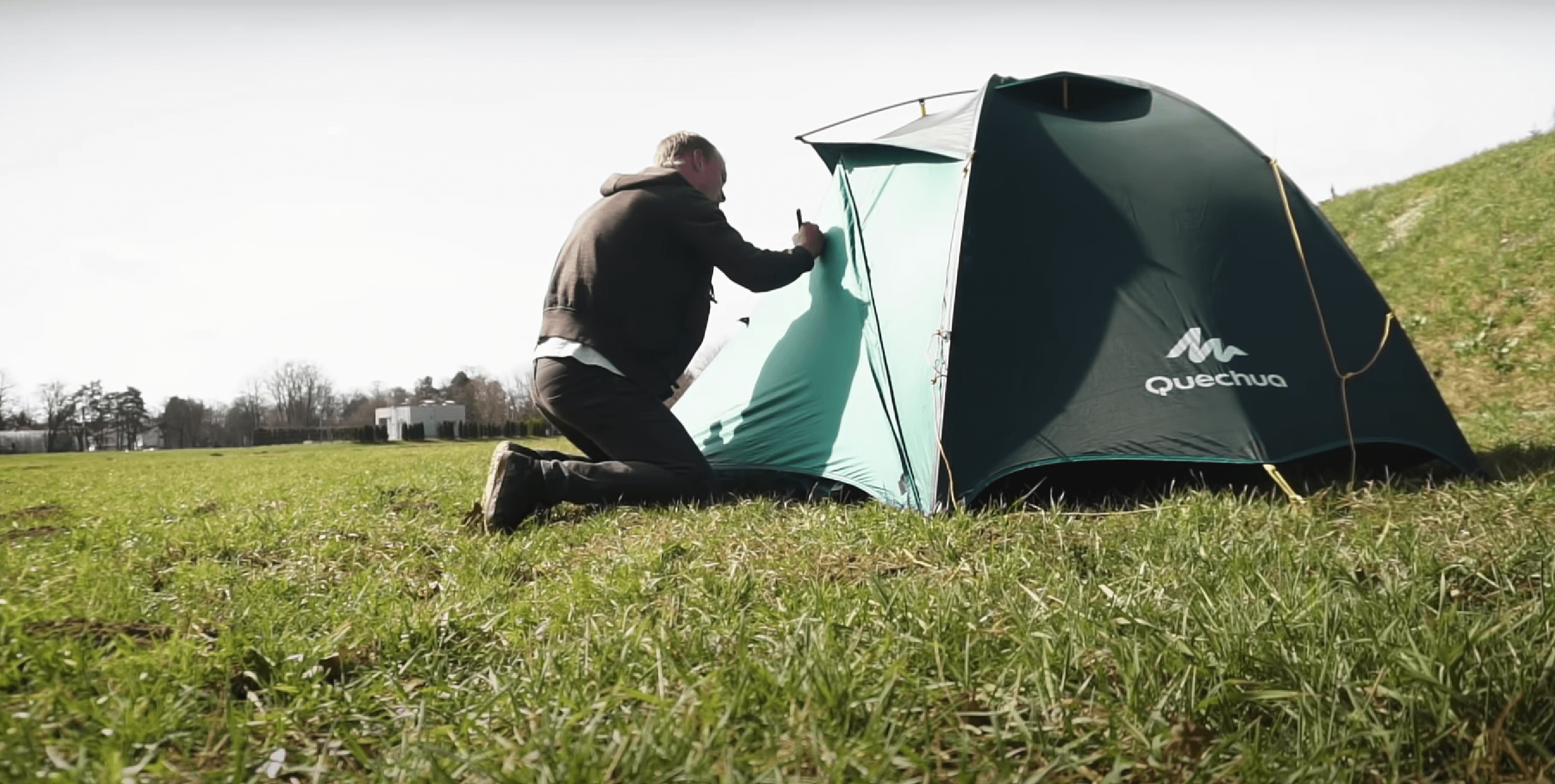 Donaties op Youtube kanaal in ruil voor naam op de tent
